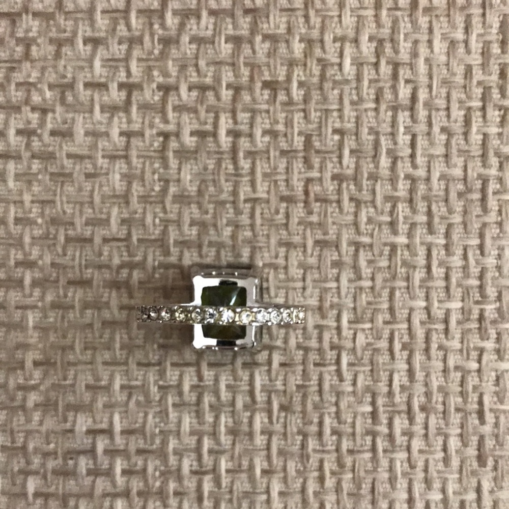 Ring - Picture 4 of 5
